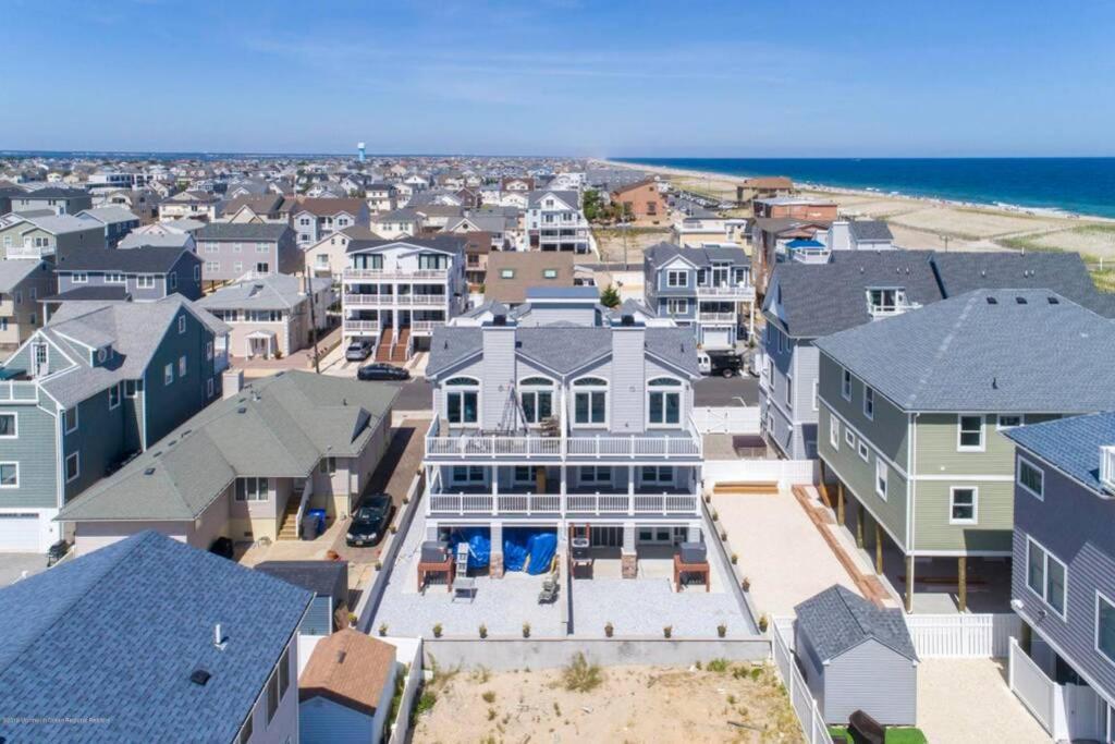 Ocean And Beach Views From Five Decks In Ortley Beach Seaside Heights Exterior photo